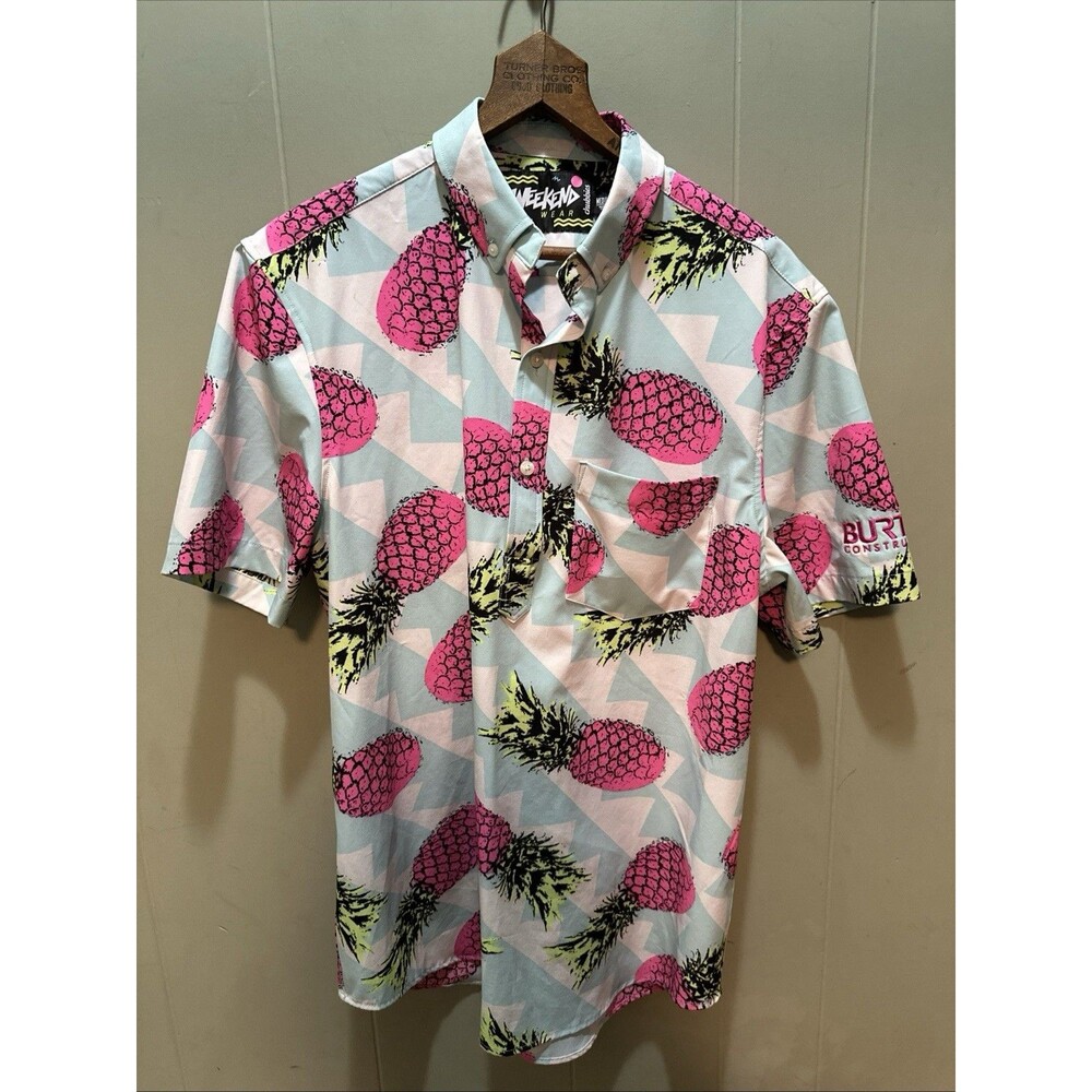 Chubbies Pineapple Print Collard Blue/Pink Weekend Wear Men’s Med 2 Button